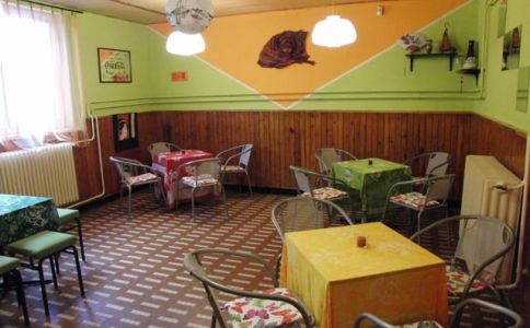 Rózsa Teaház és Pipázó