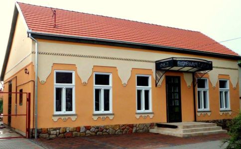 Gyöngyvirág Cukrászda