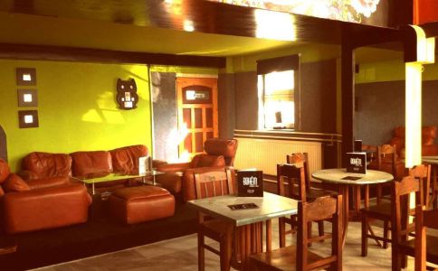 Bohém Lounge & Café