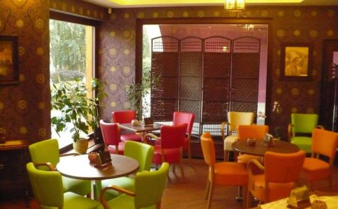 Lilaudvar Kávéház