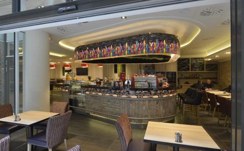 Eiffel Bistro & Bar