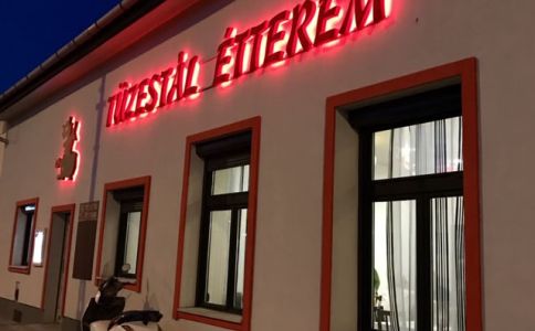 Tüzestál Étterem