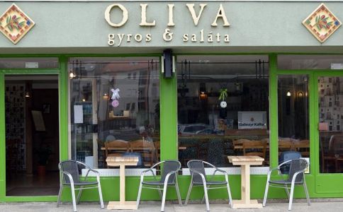Oliva Gyros és Saláta