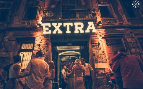 Extra