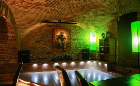 69 Music Pub