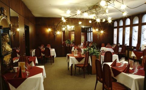 Zsolnay Étterem - Hotel Benczúr