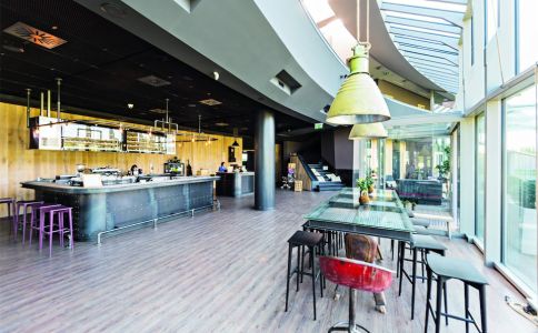 Kreinbacher Birtok Bistro és Borbár