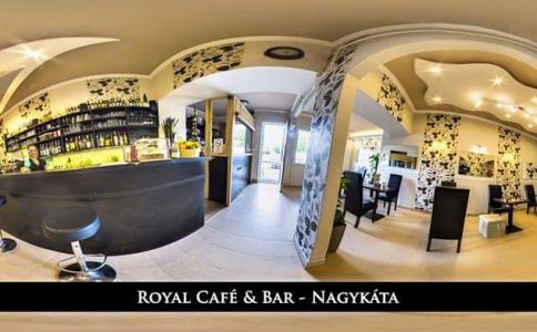 Royal Cafe & Bar
