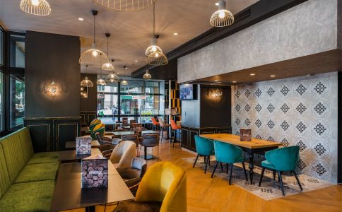 Winestone Budapest Korona
