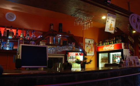 Bakterház Söröző