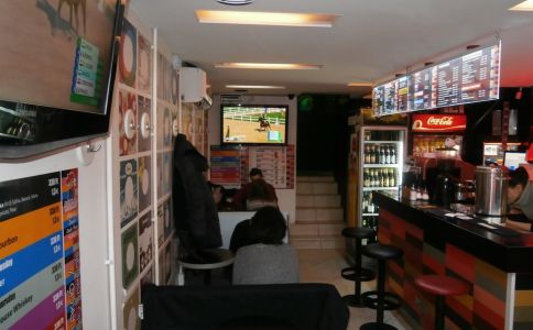 Kakas Presszó - Móricz