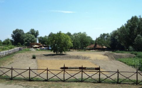 Farkas Kávézó és Falatozó